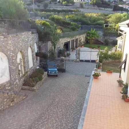 Luna Sul Mare Bed and Breakfast Σαν Ρέμο