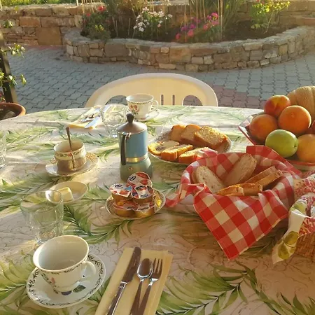 Luna Sul Mare Bed & Breakfast *