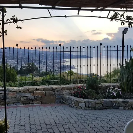 Luna Sul Mare Bed and Breakfast